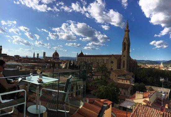 Empireo Rooftop Bar & Pool